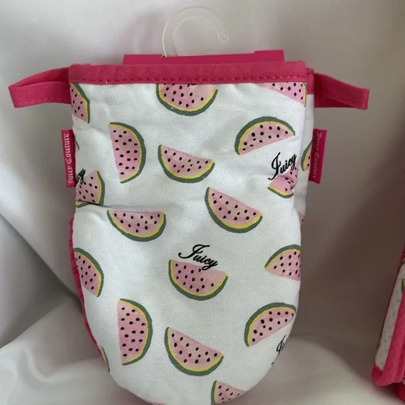 Juicy Couture Set of 2 Pink Watermelon Oven Mitts and 2 Dish Drying Mats - NWT - Picture 2 of 8